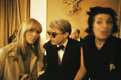 從唱片封面到潮流服飾 音樂如何引領文化消費變革